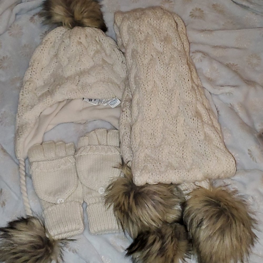 Old Navy Winter Accessories Set